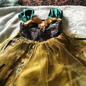 Boutique style dress up